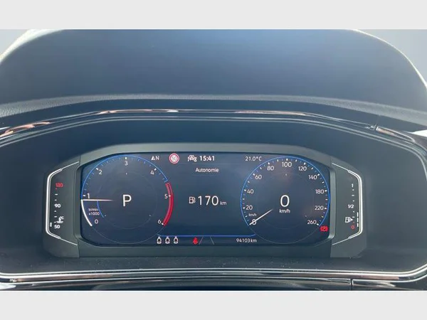 Volkswagen T-Roc (2023) — foto 3 van 29