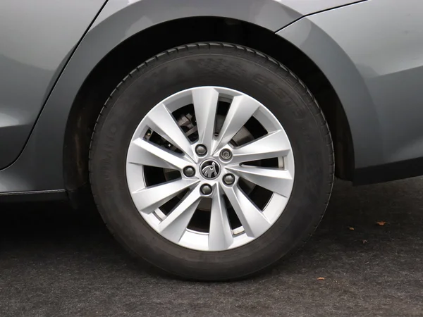 SKODA Octavia Combi (2024) — foto 15 van 19