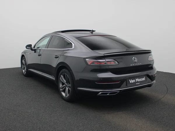 Volkswagen Arteon (2023) — foto 12 van 49