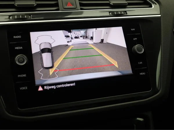 VOLKSWAGEN Tiguan eHybrid (PHEV) (2021) — foto 14 van 21