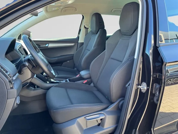 SKODA Karoq (2025) — foto 18 van 22