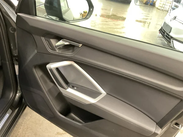 AUDI Q3 PHEV (2022) — foto 9 van 24