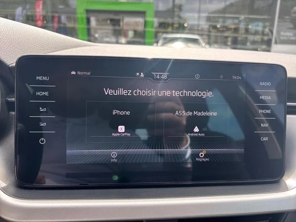 SKODA Kamiq (2022) — foto 6 van 29