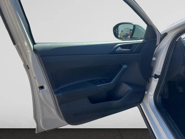 VOLKSWAGEN Taigo (2023) — foto 24 van 24