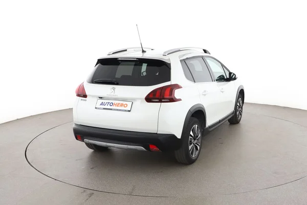 Peugeot 2008 (2008) — foto 12 van 16
