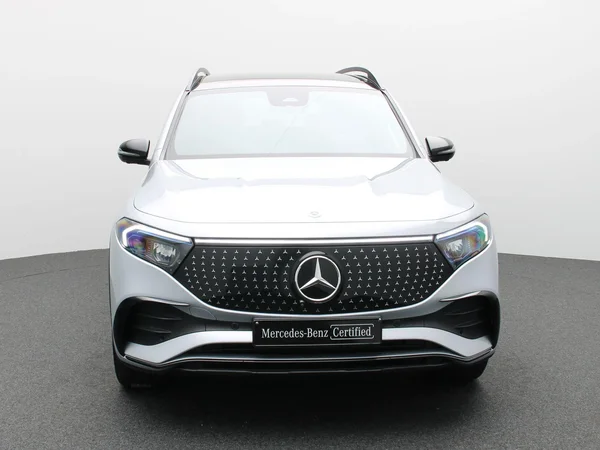 Mercedes-Benz EQB (2025) — foto 23 van 33