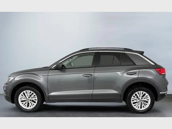 Volkswagen T-Roc (2021) — foto 23 van 28