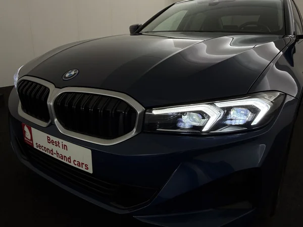 BMW 320 (2023) — foto 27 van 33