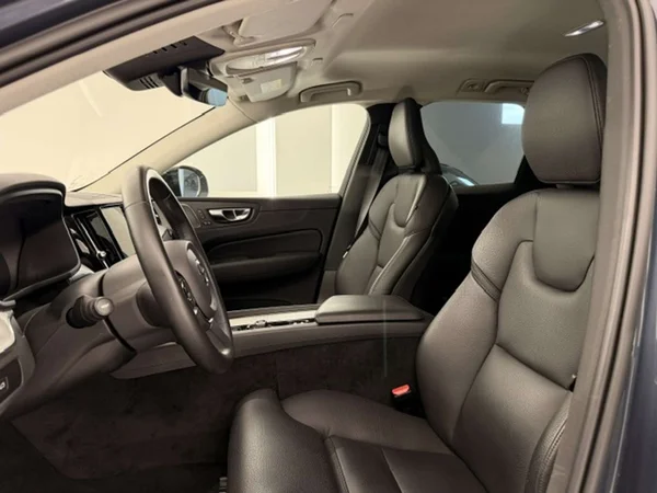 Volvo XC60 (2024) — foto 2 van 21