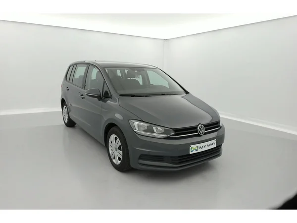VOLKSWAGEN Touran (2020) — foto 23 van 36