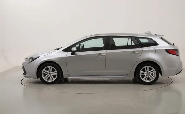 Toyota Corolla SW Hybrid (HEV) (2022) — foto 12 van 25
