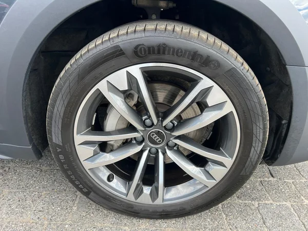 AUDI A4 Allroad Quattro Dsl (2023) — foto 16 van 24