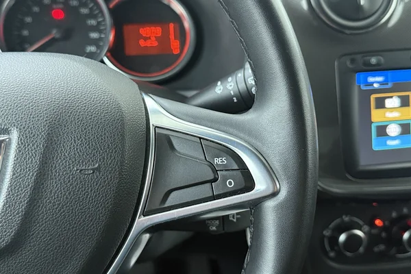 Dacia Logan Mcv Stepway (2020) — foto 7 van 23