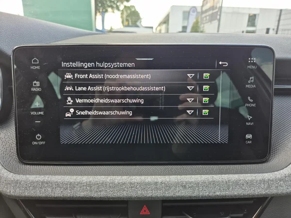 SKODA Scala (2024) — foto 9 van 22