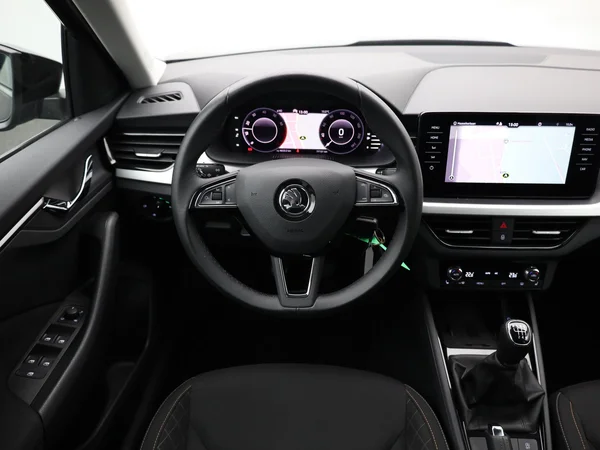 SKODA Kamiq (2020) — foto 4 van 20