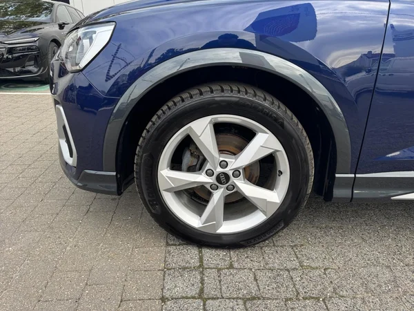 AUDI Q3 Sportback (2023) — foto 16 van 24