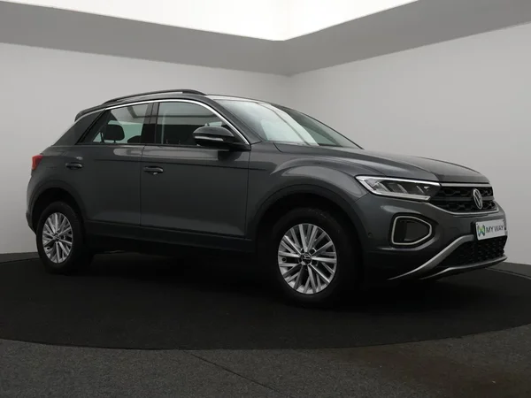 Volkswagen T-Roc (2023) — foto 16 van 23