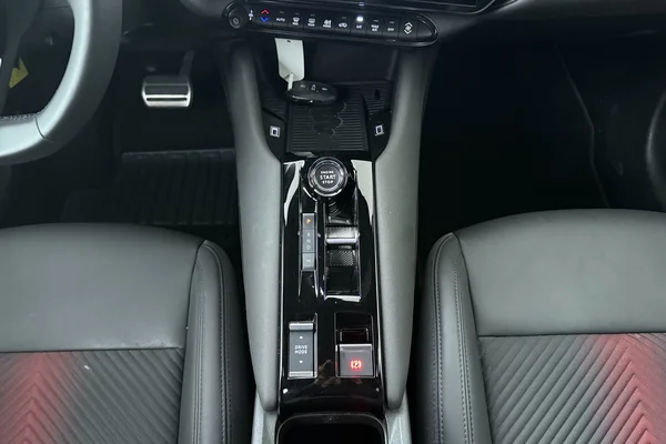 Alfa Romeo Junior (2025) — foto 4 van 19