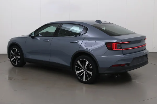 POLESTAR Polestar 2 (2023) — foto 13 van 19