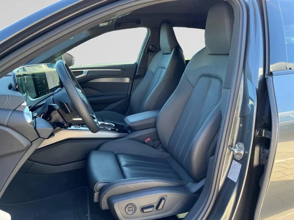 AUDI A6 e-hybrid (PHEV) (2025) — foto 17 van 22