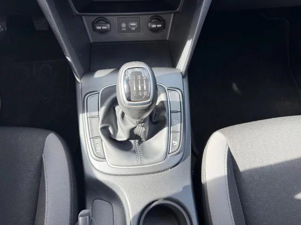 HYUNDAI Kona (2018) — foto 15 van 31