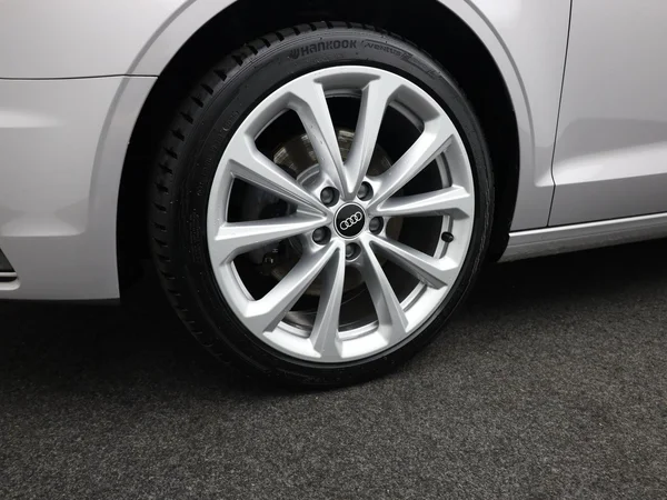 AUDI A3 Cabriolet (2015) — foto 3 van 21