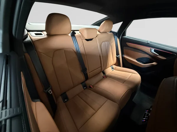AUDI A6 e-hybrid (PHEV) (2025) — foto 17 van 24
