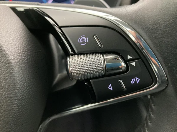 SKODA Octavia Combi PHEV (2021) — foto 16 van 37