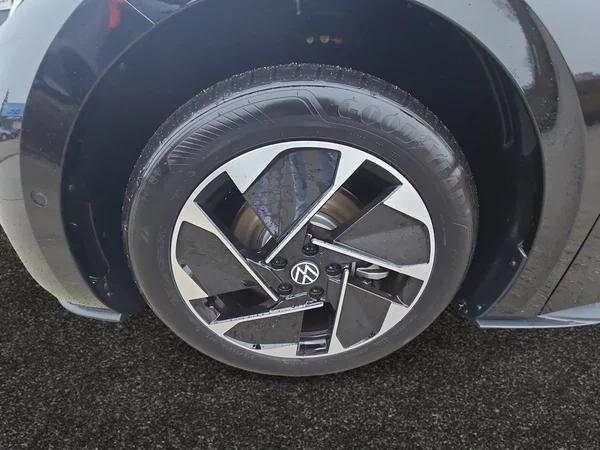 VOLKSWAGEN ID.3 (2025) — foto 10 van 24