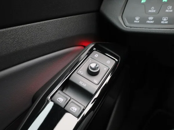 Volkswagen ID.4 (2023) — foto 14 van 41