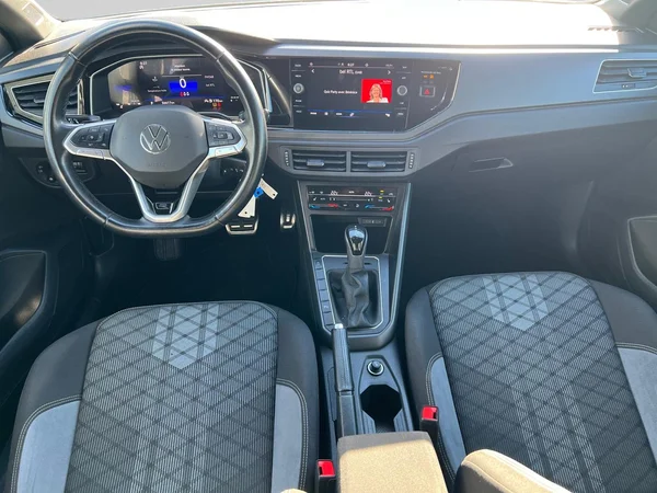 VOLKSWAGEN Polo (2024) — foto 15 van 18