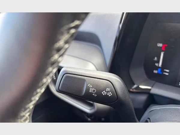 Ford Tourneo Courier (2025) — foto 5 van 30
