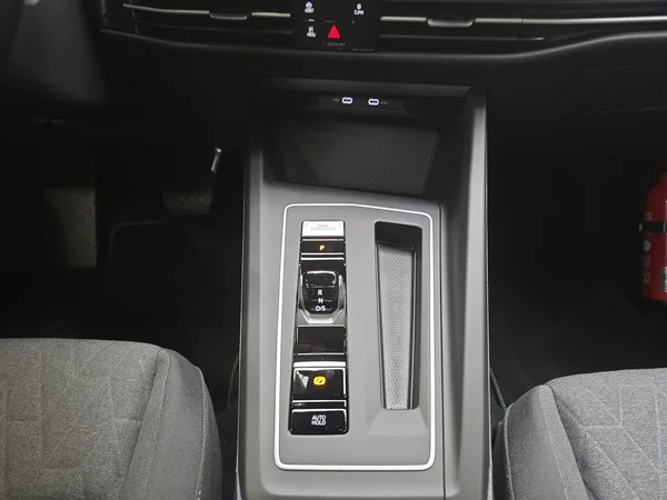 VOLKSWAGEN Golf VII SW (2025) — foto 6 van 24