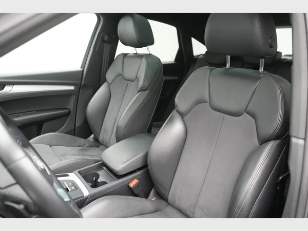 AUDI Q5 Sportback (2022) — foto 28 van 29