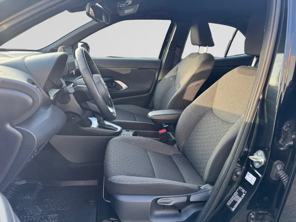 TOYOTA Yaris Cross (2024) — foto 15 van 24