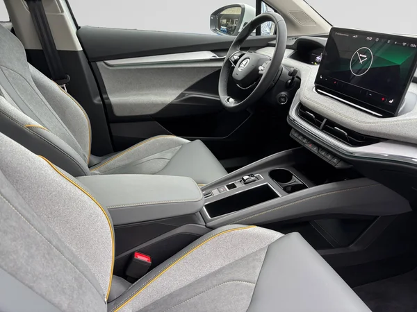 SKODA Enyaq Coupé (2023) — foto 5 van 24