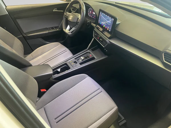 SEAT Leon (2022) — foto 4 van 19