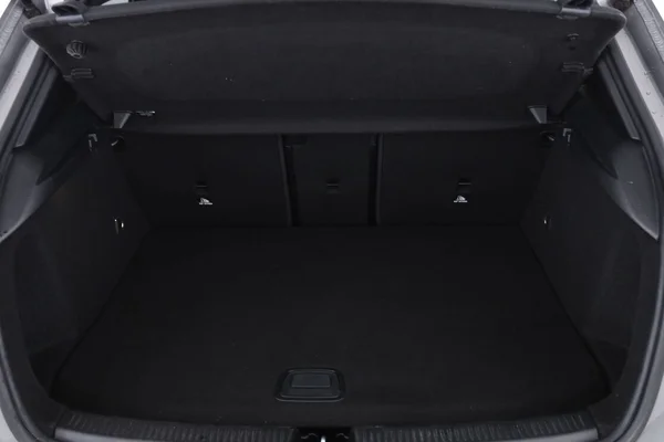 Mercedes-Benz A-Klasse (2023) — foto 8 van 16