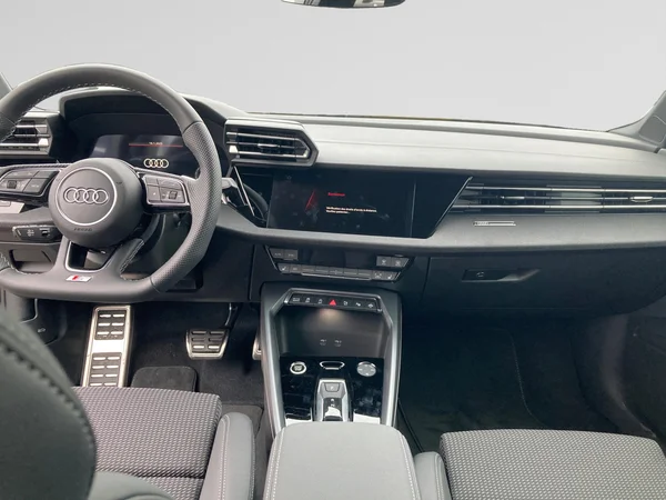AUDI A3 Sportback (2025) — foto 2 van 11