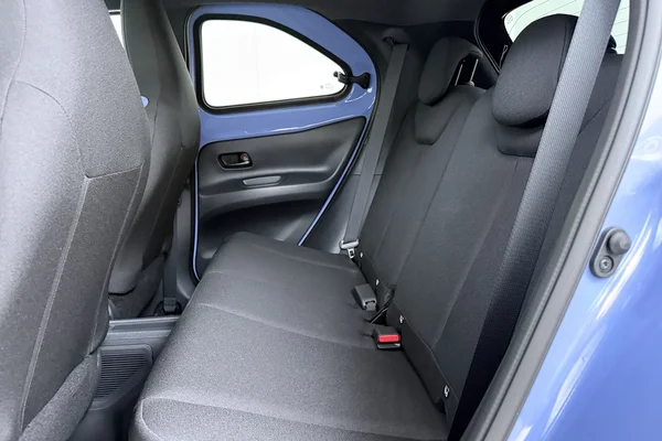 Toyota Aygo X Hybrid (HEV) (2026) — foto 12 van 13
