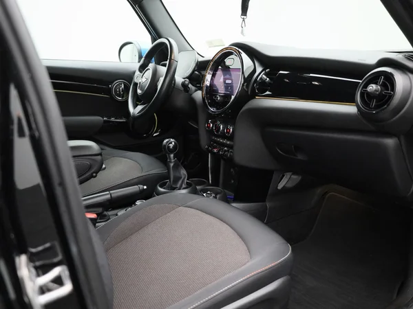 MINI One (2022) — foto 24 van 34