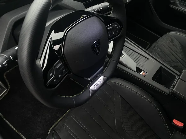 Peugeot 408 (2024) — foto 5 van 25