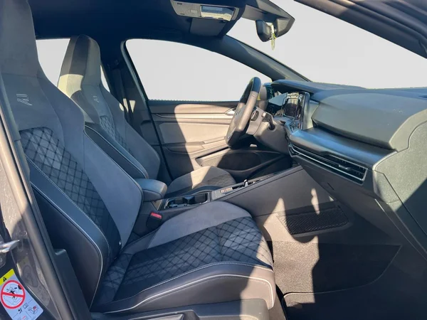 VOLKSWAGEN Golf VIII (2022) — foto 3 van 18