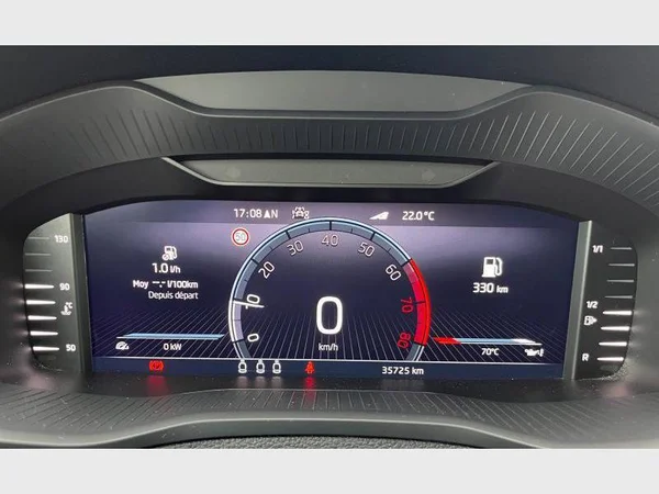 Skoda Karoq (2022) — foto 4 van 30