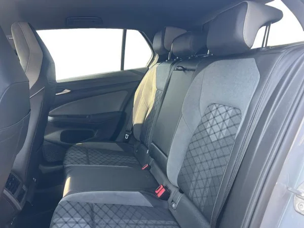 VOLKSWAGEN Golf VIII Dsl (2022) — foto 8 van 25