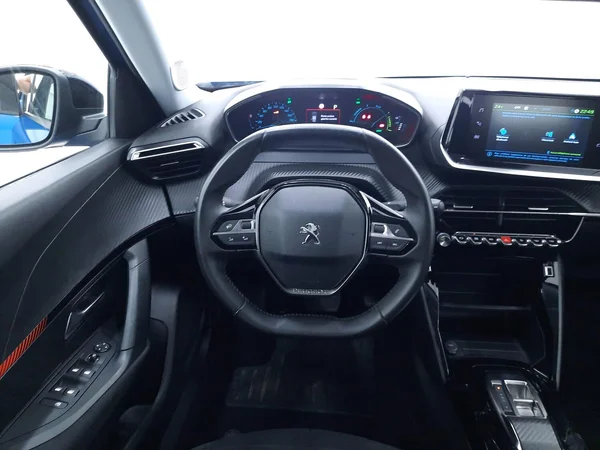 Peugeot E-2008 (2022) — foto 5 van 23