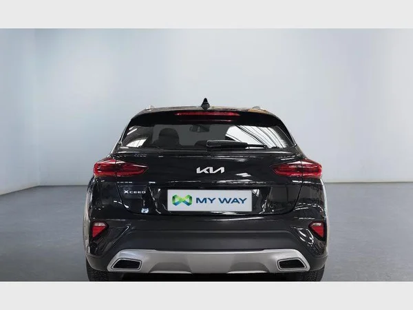 Kia XCEED (2022) — foto 31 van 33