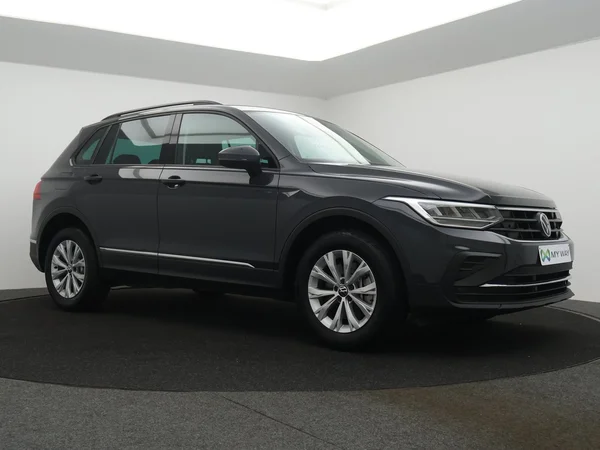 VOLKSWAGEN Tiguan eHybrid (PHEV) (2022) — foto 18 van 26