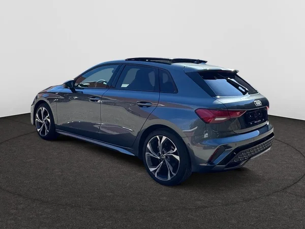 AUDI A3 Sportback (2025) — foto 11 van 16