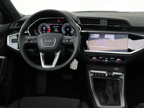 AUDI Q3 Sportback (2025) — foto 17 van 19